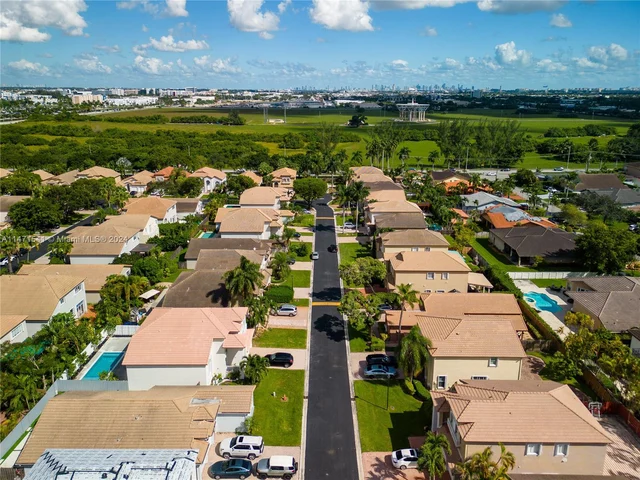 9771 NW 29th St, Doral FL 33172