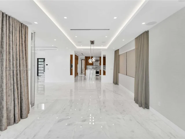 1311 Stillwater Dr # 1311, Miami Beach FL 33141