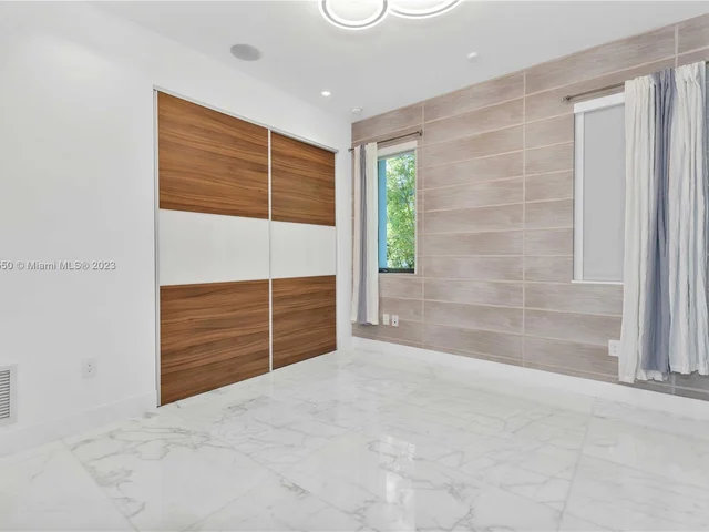 1311 Stillwater Dr # 1311, Miami Beach FL 33141