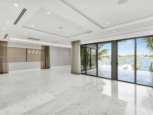 1311 Stillwater Dr # 1311, Miami Beach FL 33141