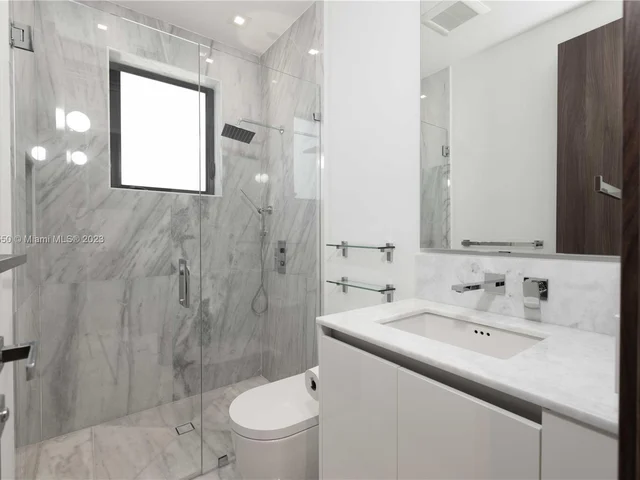 1311 Stillwater Dr # 1311, Miami Beach FL 33141