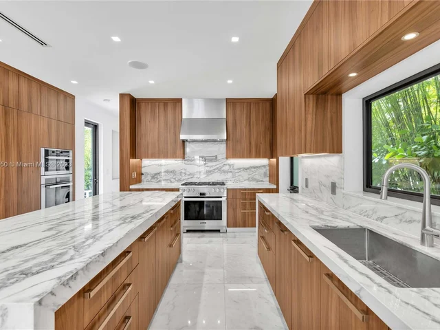 1311 Stillwater Dr # 1311, Miami Beach FL 33141