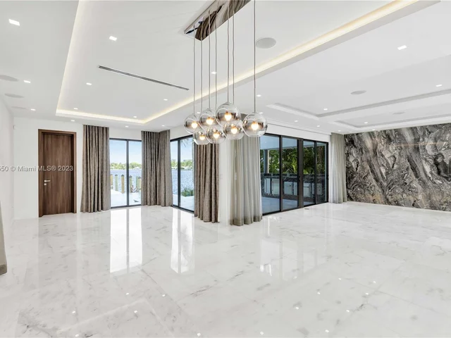 1311 Stillwater Dr # 1311, Miami Beach FL 33141