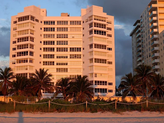 4925 Collins Ave # 2D, Miami Beach FL 33140
