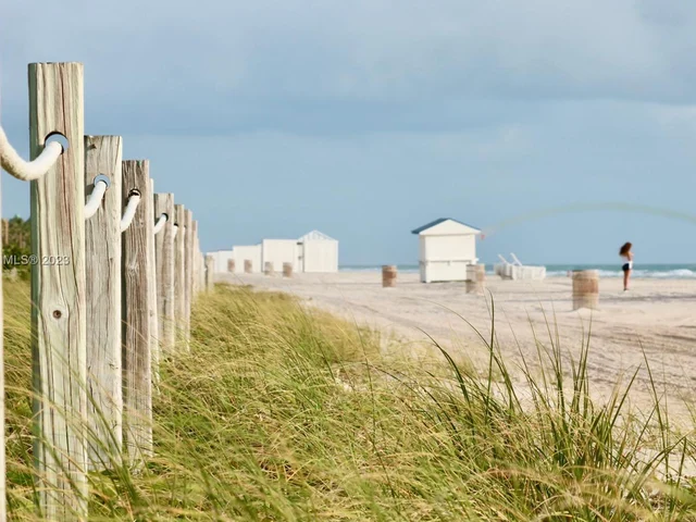 4925 Collins Ave # 2D, Miami Beach FL 33140