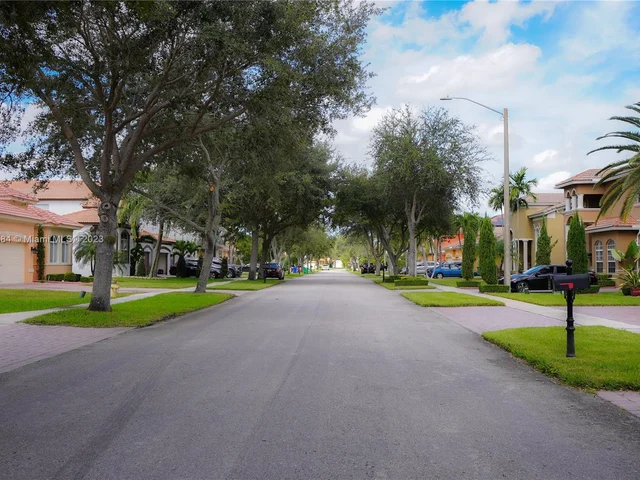 2297 SW 130th Ter, Miramar FL 33027