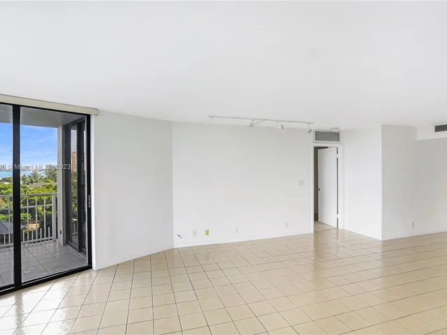 1000 Quayside Ter # 809, Miami FL 33138