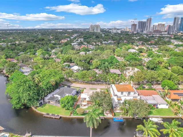 604 SW 11th Ct, Fort Lauderdale FL 33315