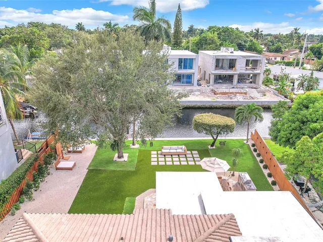 604 SW 11th Ct, Fort Lauderdale FL 33315