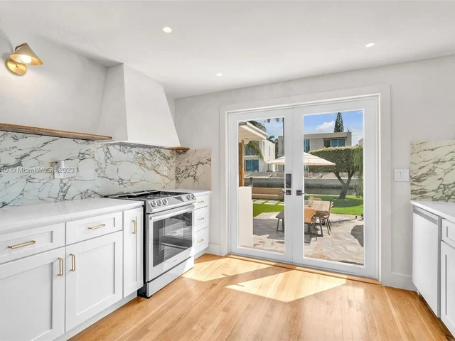 604 SW 11th Ct, Fort Lauderdale FL 33315