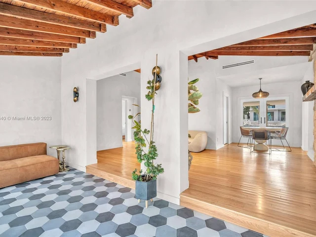 604 SW 11th Ct, Fort Lauderdale FL 33315