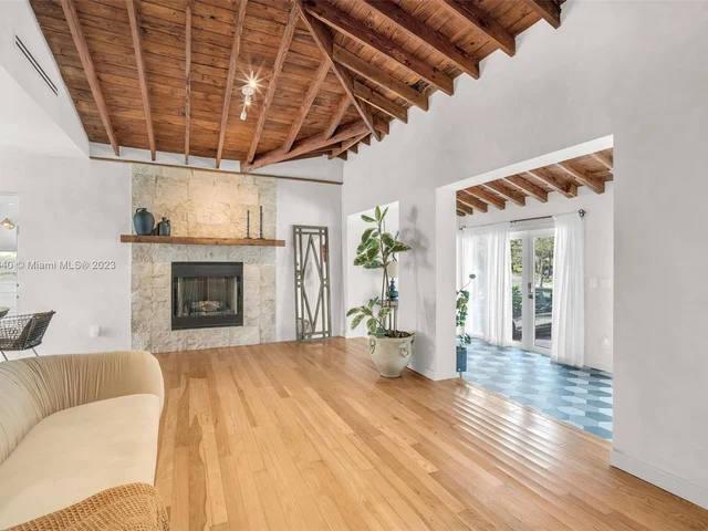 604 SW 11th Ct, Fort Lauderdale FL 33315