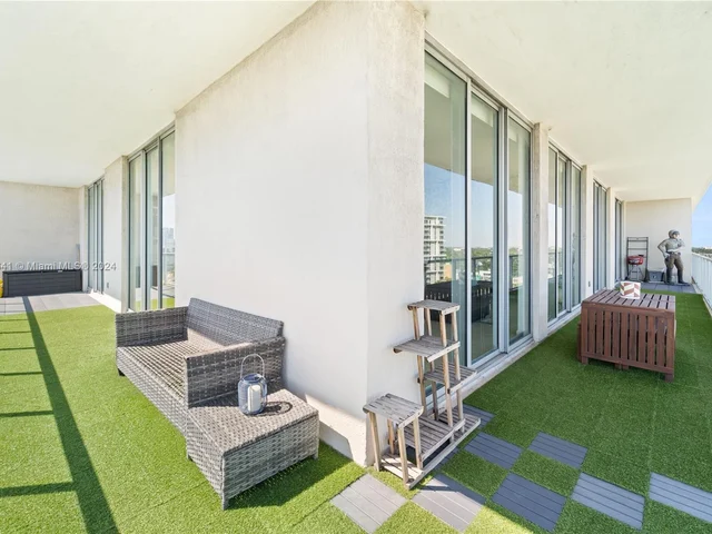 3470 E Coast Ave # H1601, Miami FL 33137