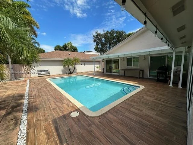 129 Laurel Rd # 129, Hollywood FL 33021