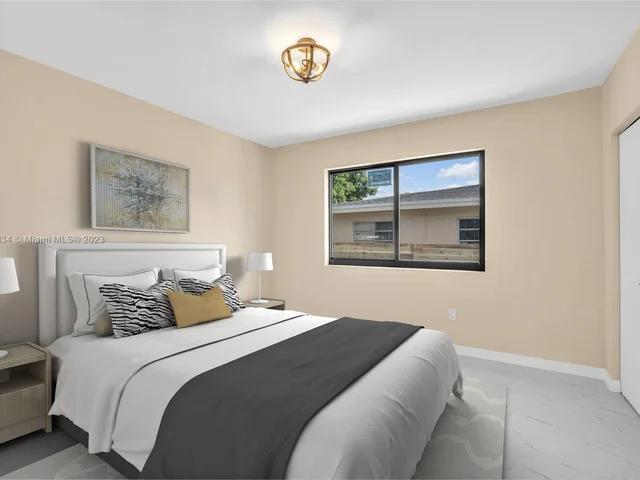 2265 NW 3rd St, Miami FL 33125