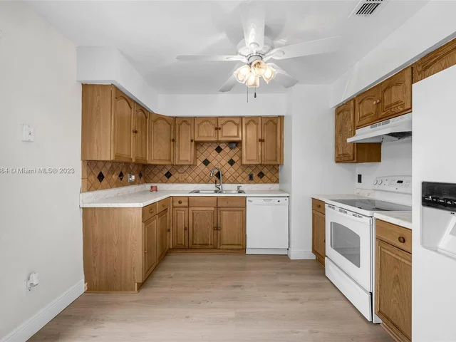 6834 Merganser, Orlando FL 32810