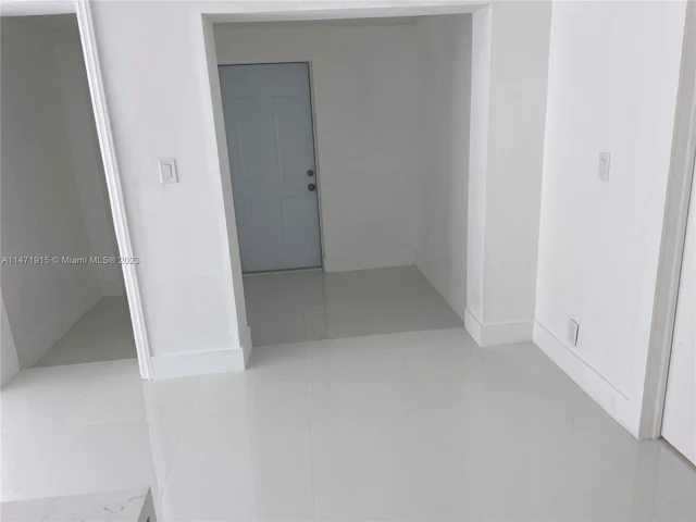 1471 NE 182nd St, North Miami Beach FL 33162