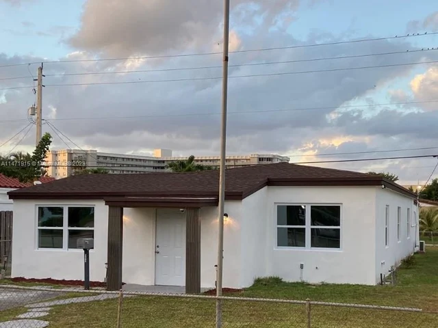 1471 NE 182nd St, North Miami Beach FL 33162