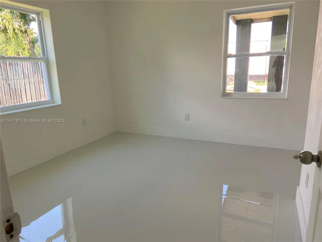 1471 NE 182nd St, North Miami Beach FL 33162