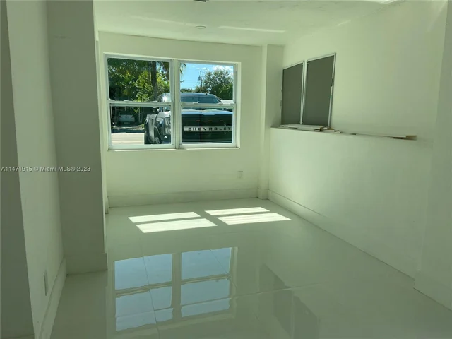 1471 NE 182nd St, North Miami Beach FL 33162