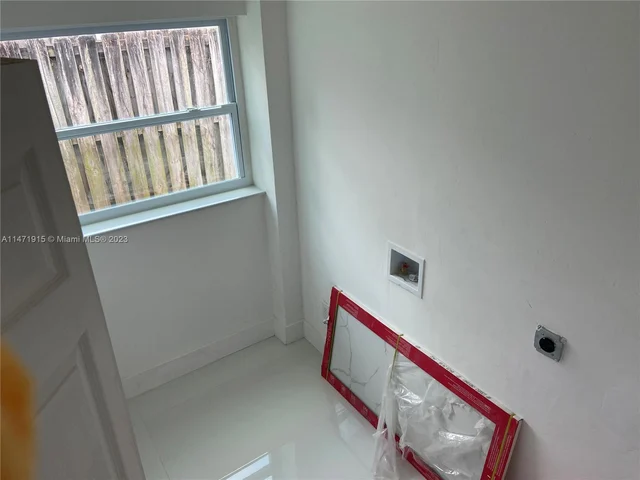 1471 NE 182nd St, North Miami Beach FL 33162