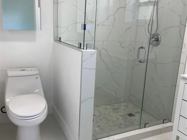 1471 NE 182nd St, North Miami Beach FL 33162