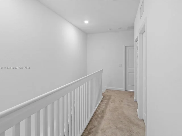 957 NE 211th St, Miami FL 33179