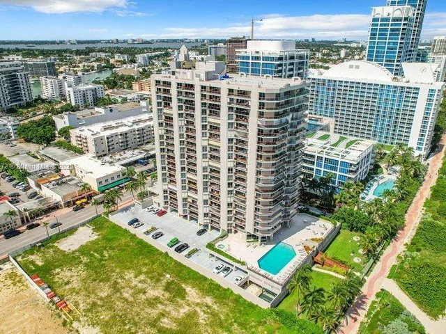 6767 Collins Ave # 1503, Miami Beach FL 33141