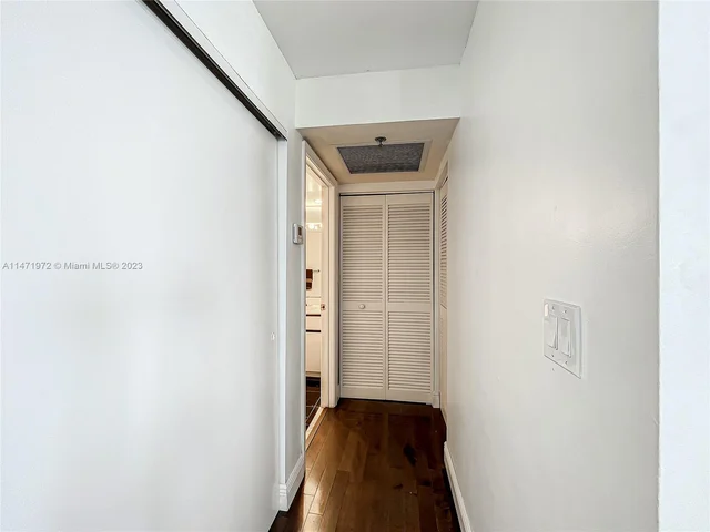 6767 Collins Ave # 1503, Miami Beach FL 33141