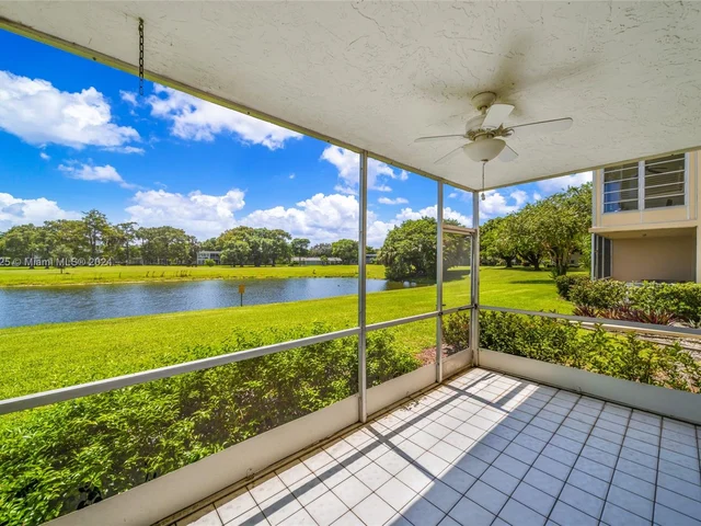 4030 W Palm Aire Dr # 104, Pompano Beach FL 33069