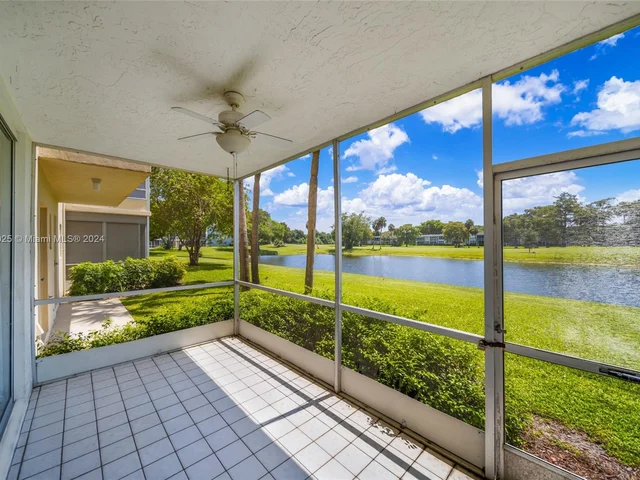 4030 W Palm Aire Dr # 104, Pompano Beach FL 33069