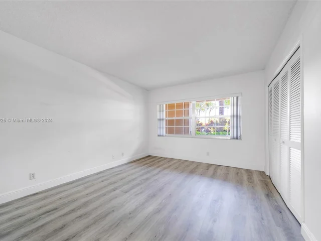 4030 W Palm Aire Dr # 104, Pompano Beach FL 33069