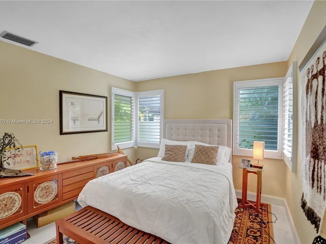 711 Coconut Dr # 0, Fort Lauderdale FL 33315