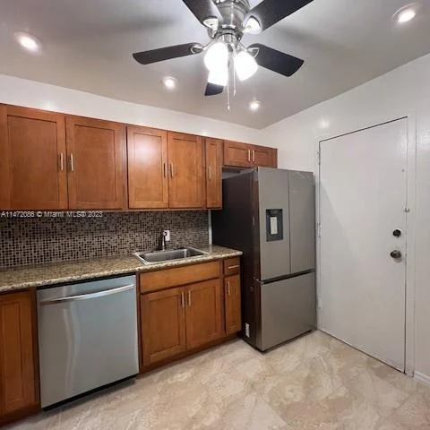 4848 NW 24th Ct # 433, Lauderdale Lakes FL 33313