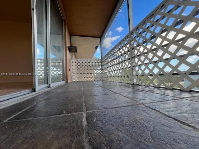 4848 NW 24th Ct # 433, Lauderdale Lakes FL 33313