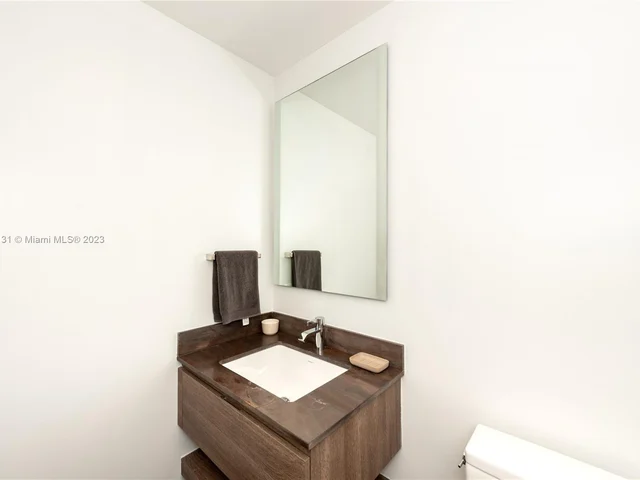 360 Ocean Dr # 904S, Key Biscayne FL 33149