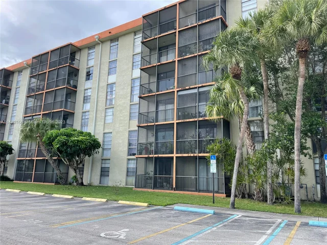 16851 NE 23rd Ave # 521, North Miami Beach FL 33160