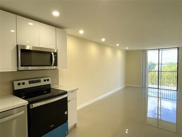 16851 NE 23rd Ave # 521, North Miami Beach FL 33160