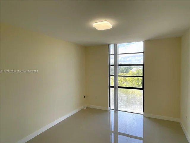 16851 NE 23rd Ave # 521, North Miami Beach FL 33160