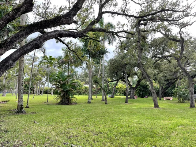 16851 NE 23rd Ave # 521, North Miami Beach FL 33160