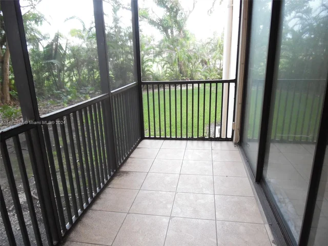 20379 W Country Club Dr # 132, Aventura FL 33180