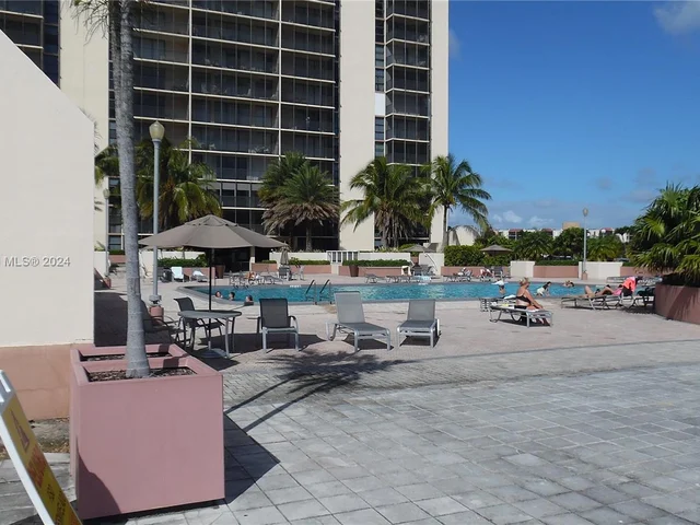 20379 W Country Club Dr # 132, Aventura FL 33180