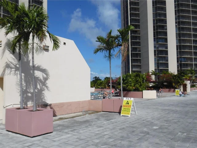 20379 W Country Club Dr # 132, Aventura FL 33180