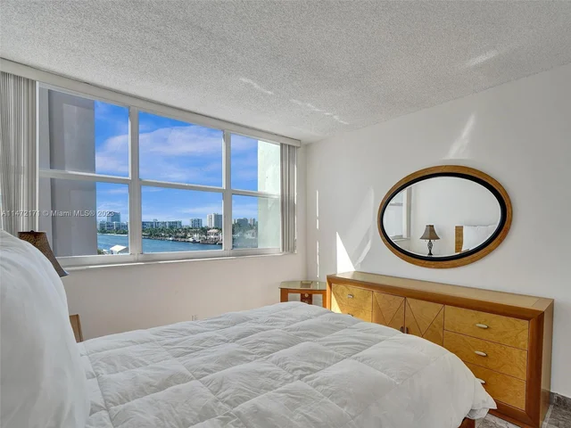 1400 S Ocean Dr # 406, Hollywood FL 33019