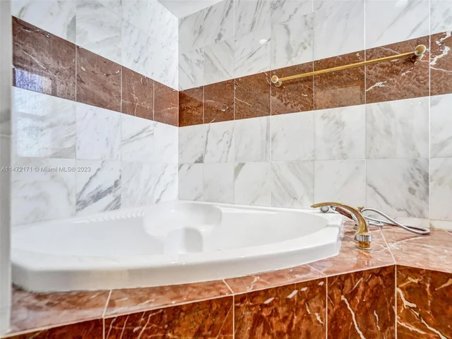 1400 S Ocean Dr # 406, Hollywood FL 33019