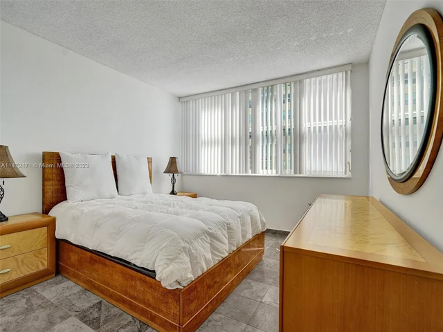 1400 S Ocean Dr # 406, Hollywood FL 33019