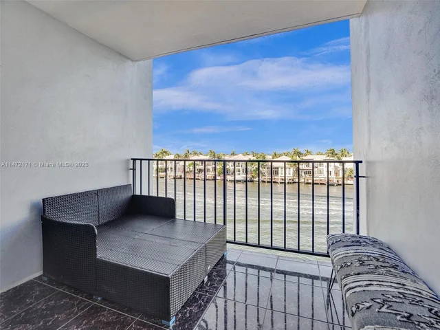 1400 S Ocean Dr # 406, Hollywood FL 33019