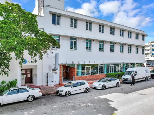 1560 Lenox Ave # 304, Miami Beach FL 33139