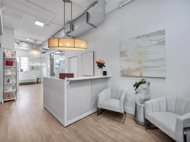 1560 Lenox Ave # 304, Miami Beach FL 33139