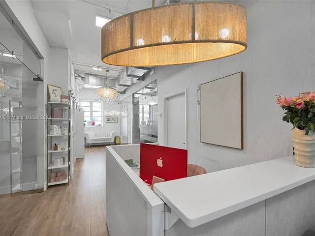 1560 Lenox Ave # 304, Miami Beach FL 33139